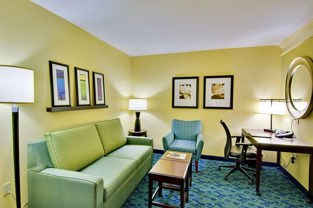 Springhill Suites Birmingham Colonnade Экстерьер фото