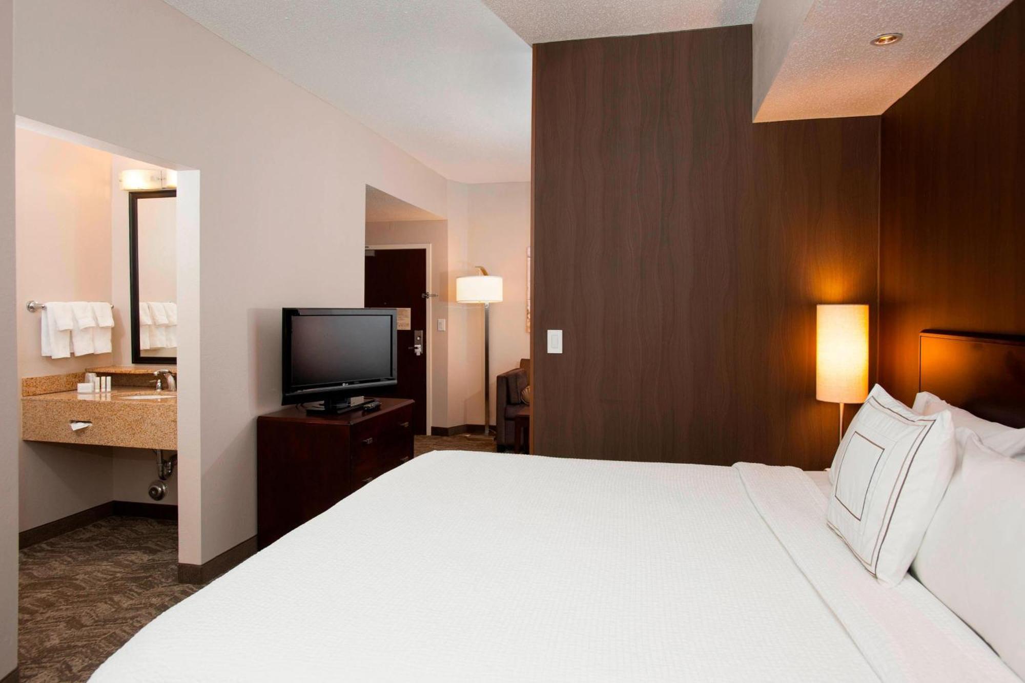 Springhill Suites Birmingham Colonnade Экстерьер фото
