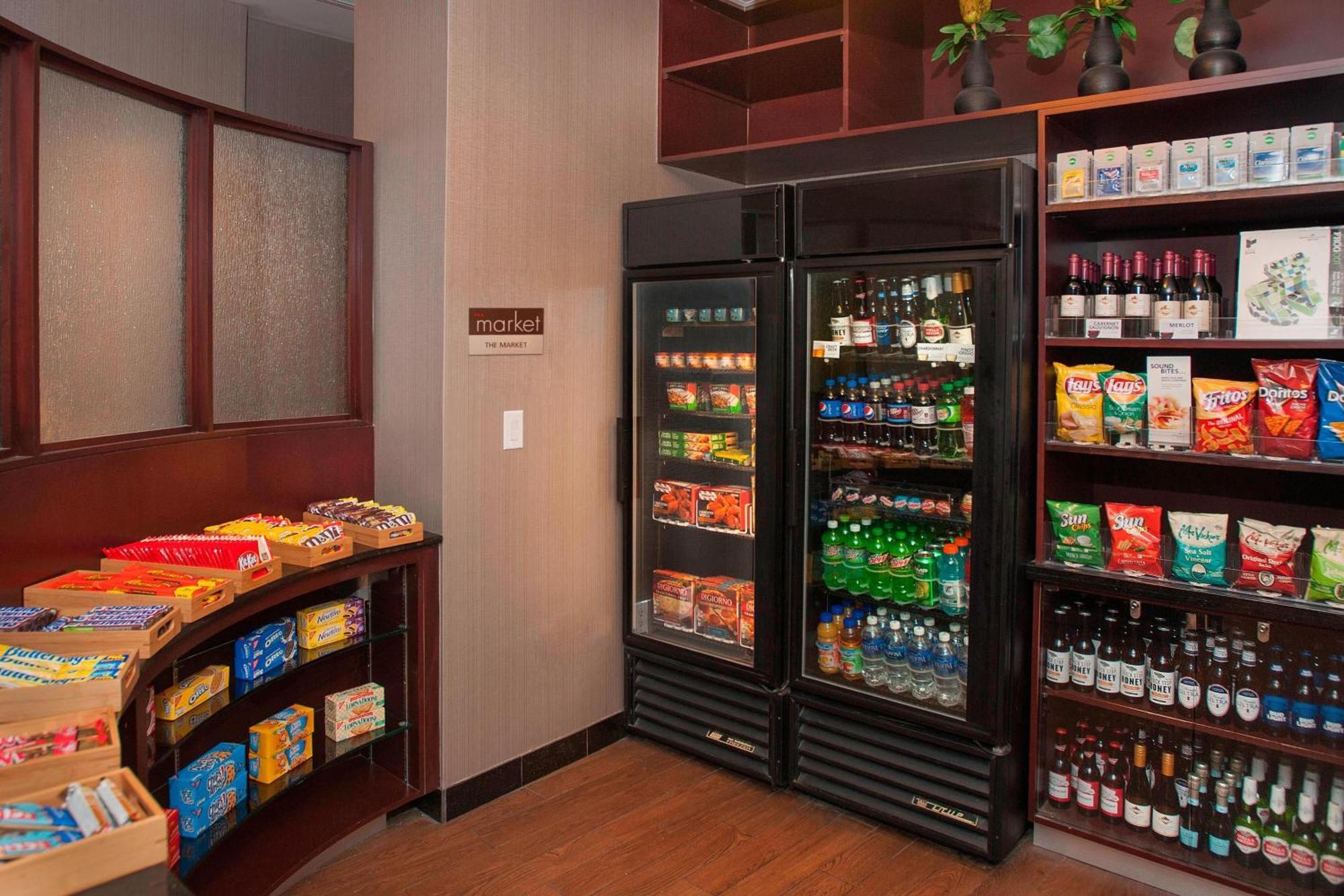 Springhill Suites Birmingham Colonnade Экстерьер фото