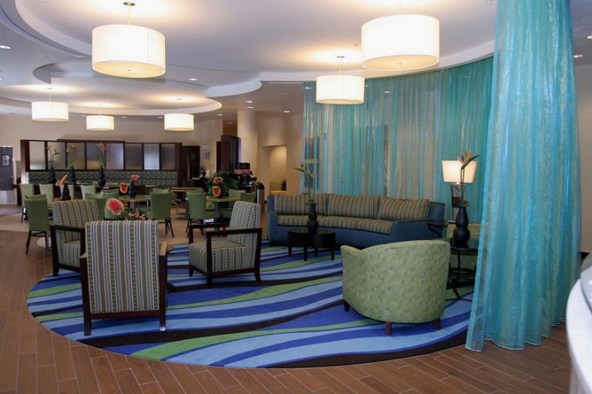 Springhill Suites Birmingham Colonnade Экстерьер фото