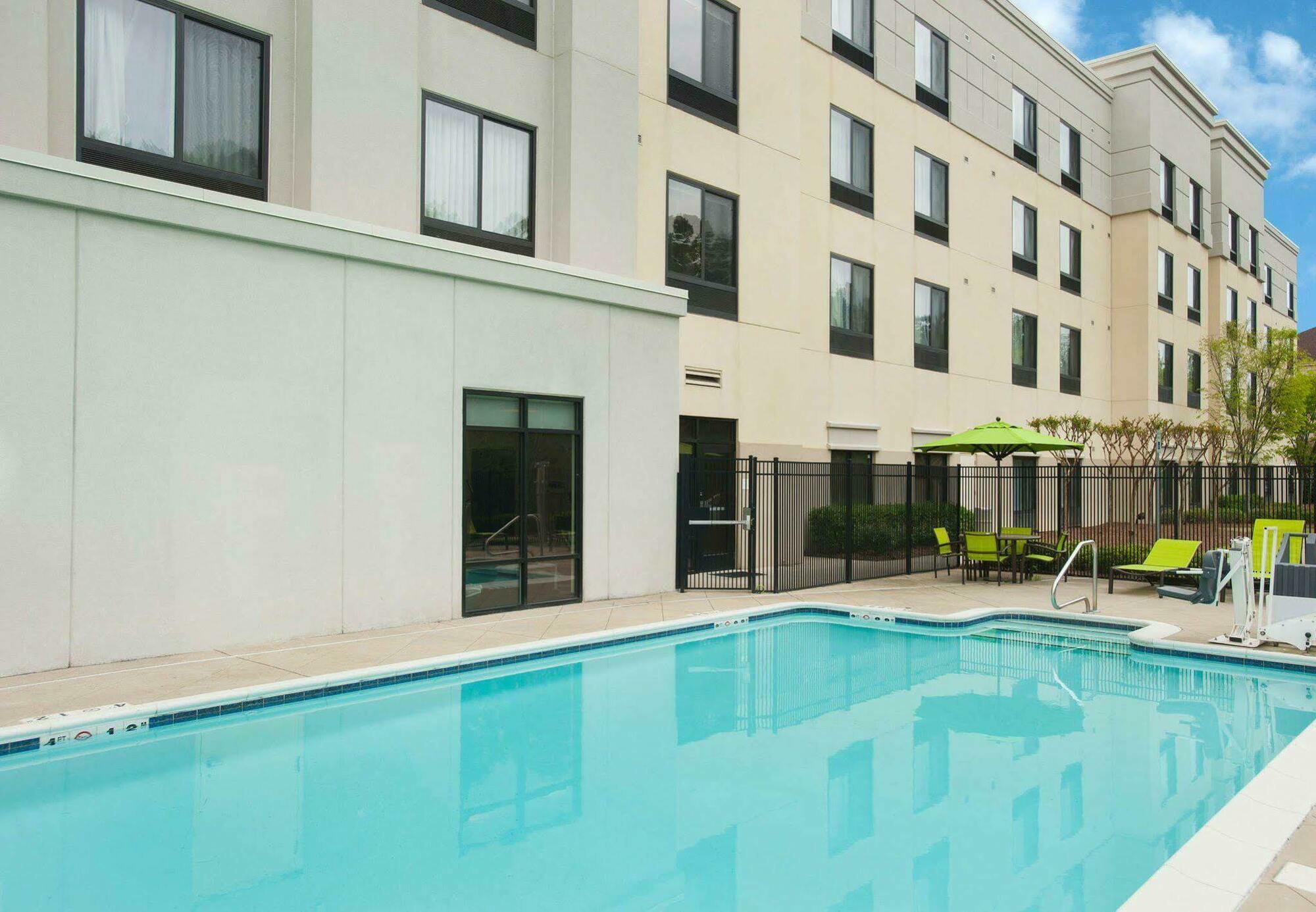 Springhill Suites Birmingham Colonnade Экстерьер фото